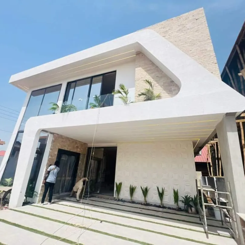 house for sale at achimota​