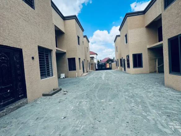 3 bedroom house for sale at lakeside estates