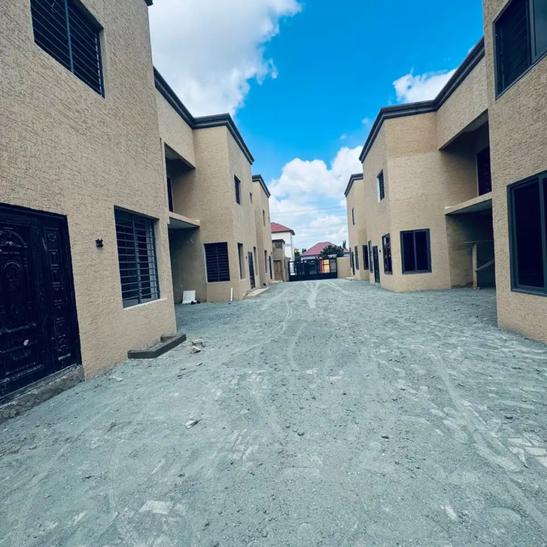 3 bedroom house for sale at lakeside estates