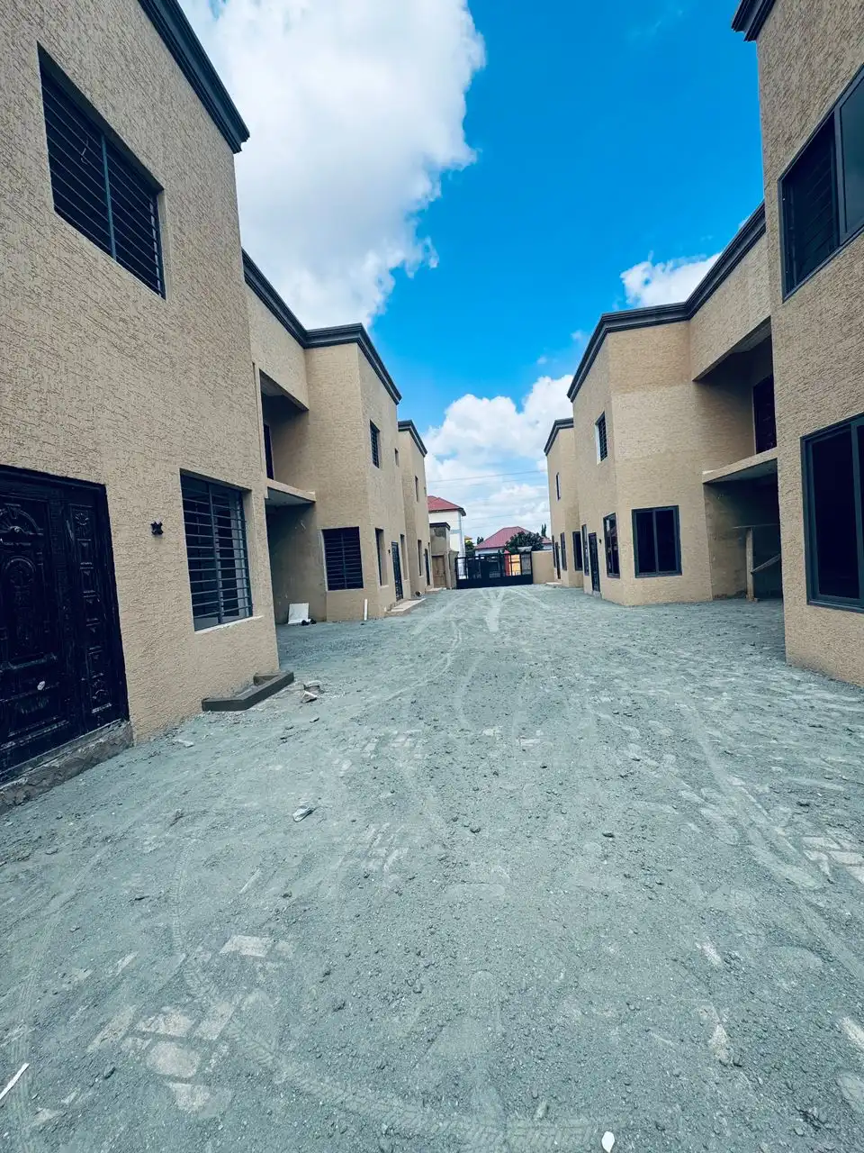 house for rent at lakeside estate​