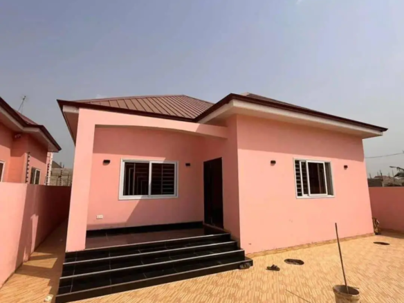 3 bedroom house for sale at oyarifa​