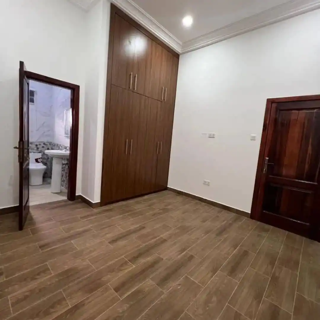 3 bedroom house for sale at oyarifa​