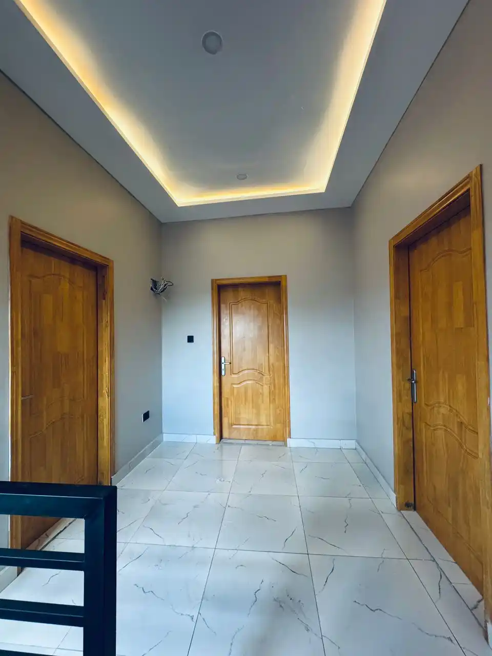 house for rent at lakeside estates​