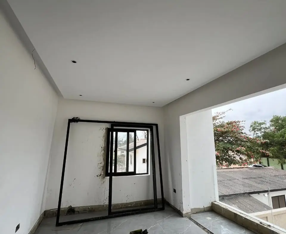 house for sale at ashaley botwe school junction​