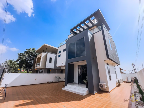 3-Bedroom Home for Sale in Lakeside Estate