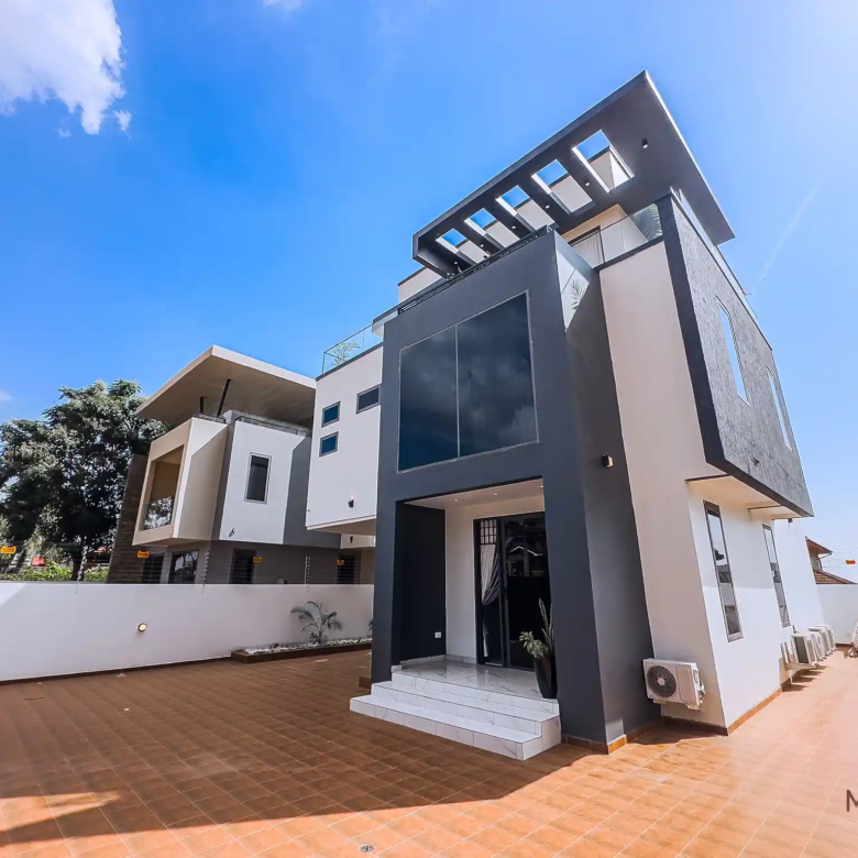 3-Bedroom Home for Sale in Lakeside Estate