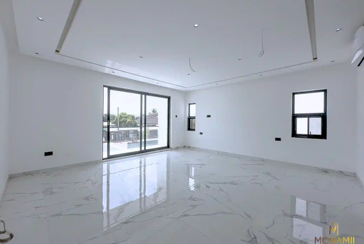 4 Bedroom House for Sale in Ashaley Botwe