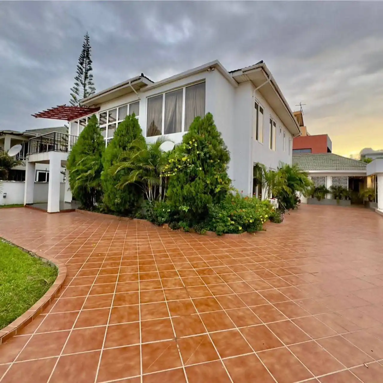 5 bedroom house for sale in Cantonment