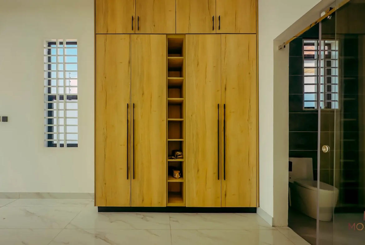 houses for sale at botwe