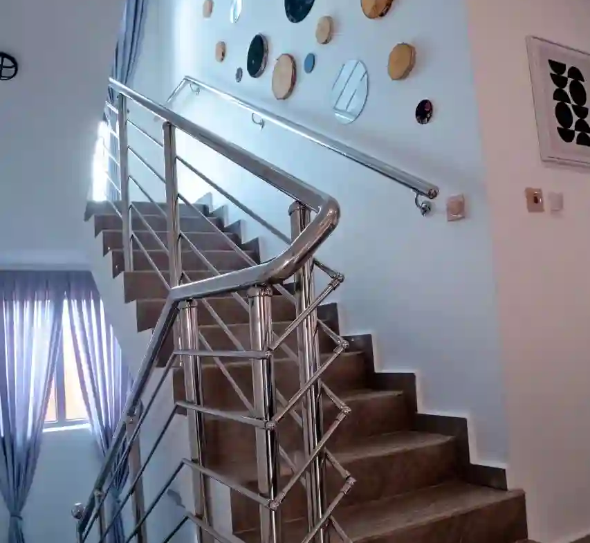 4 bedroom house for rent at labone.