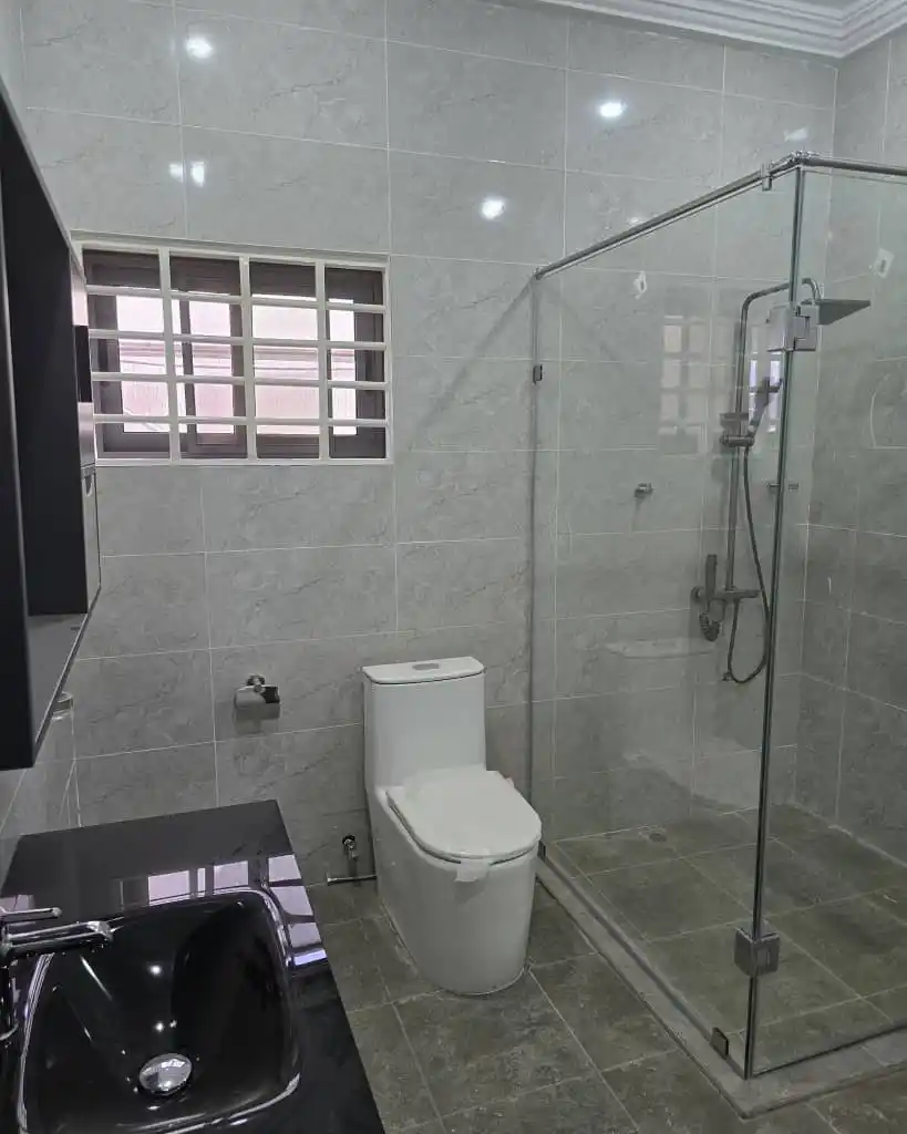 4-BEDROOM HOUSE FOR SALE in KWABENYA