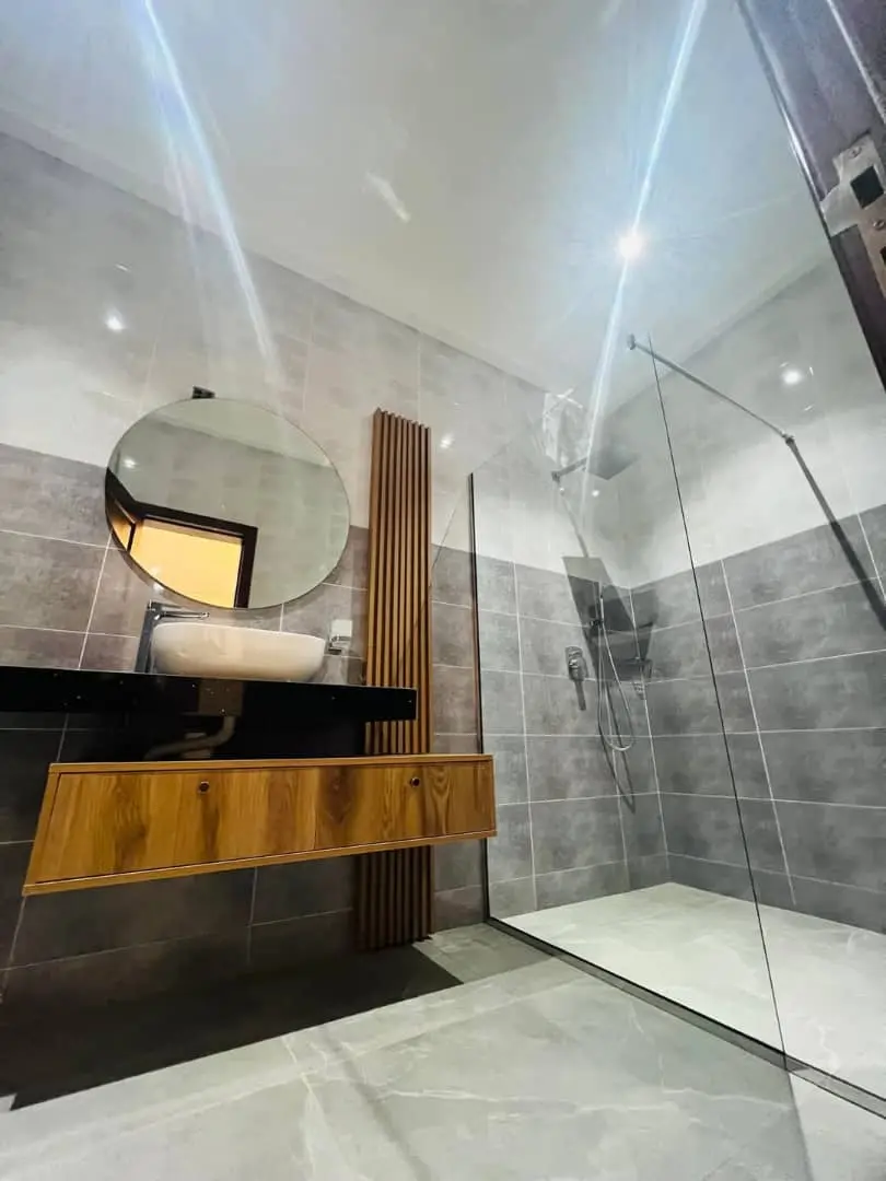 houses for sale in east legon​,