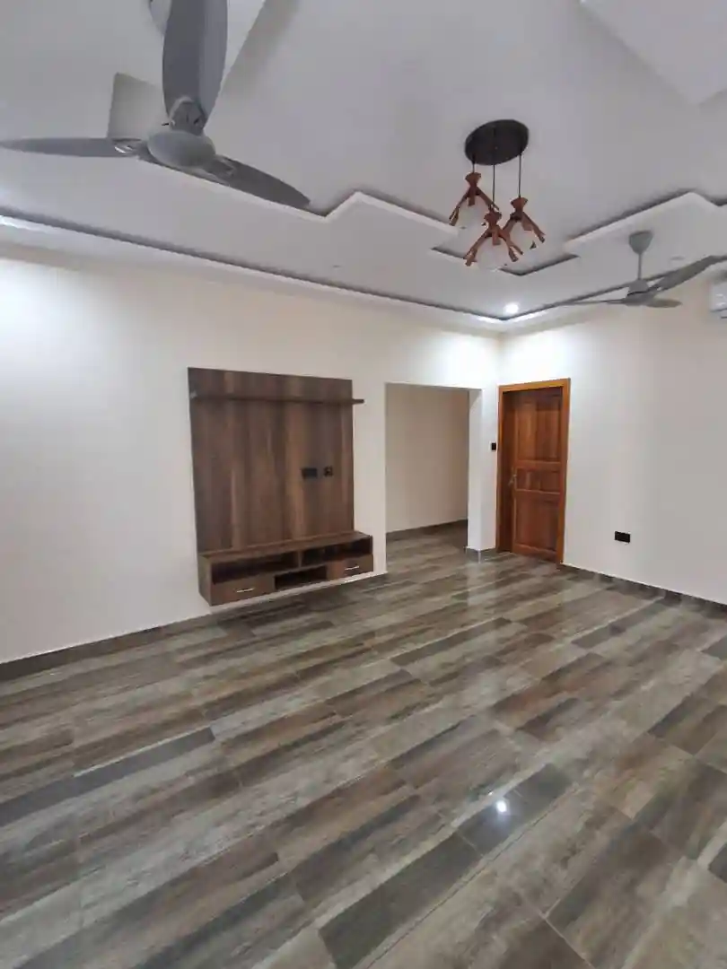 2 bedroom apartment rent east airport