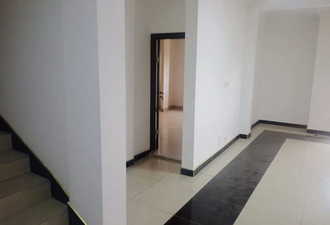 5 Bedroom House for Rent in Cantonments, Accra