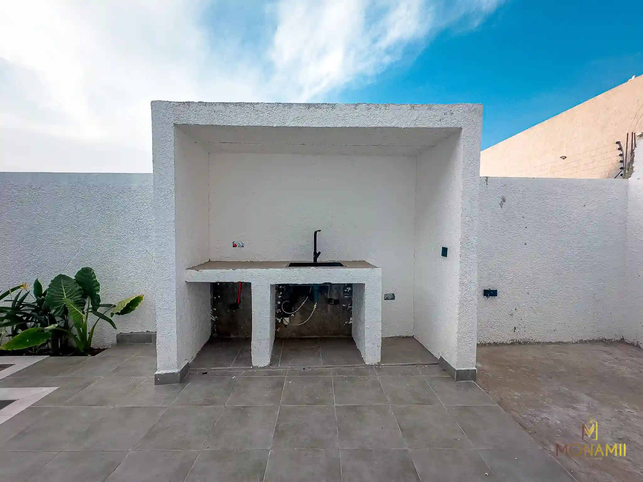 Lakeside Estate 3-Bedroom House For Sale