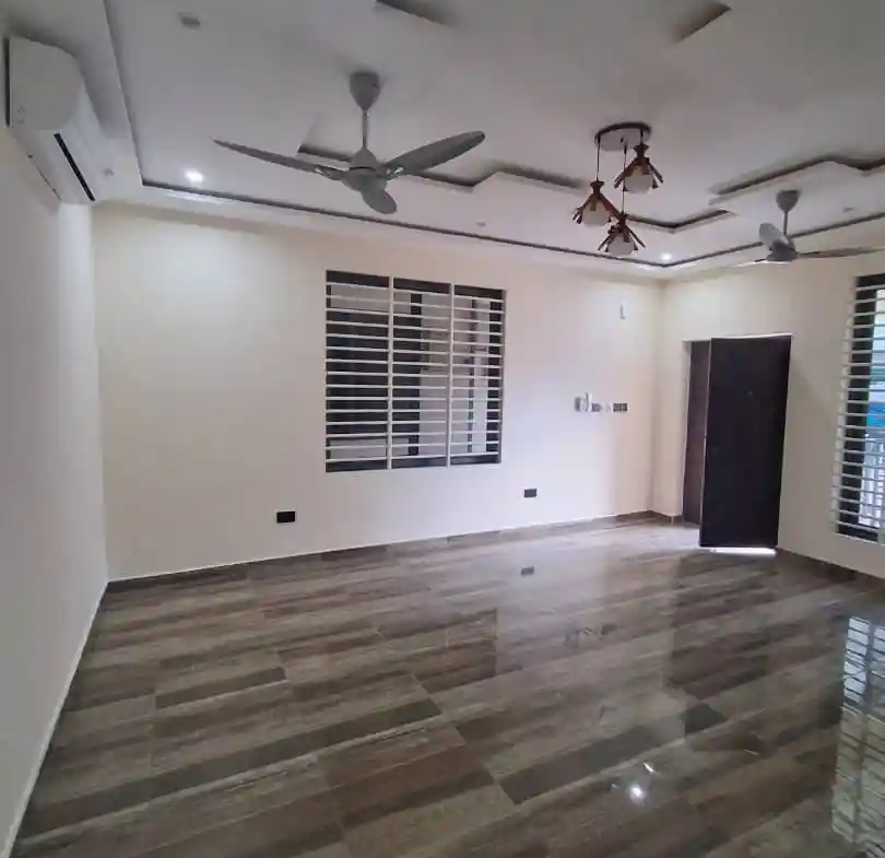 2 bedroom apartment rent east airport