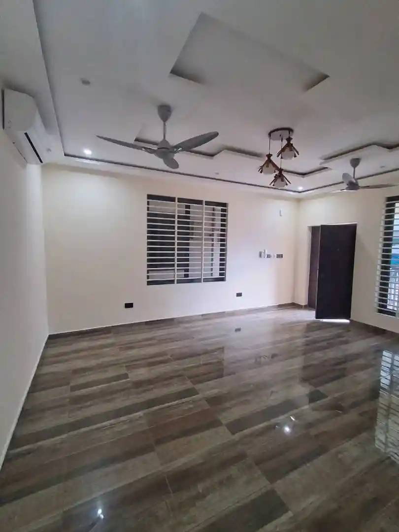 2 bedroom apartment rent east airport