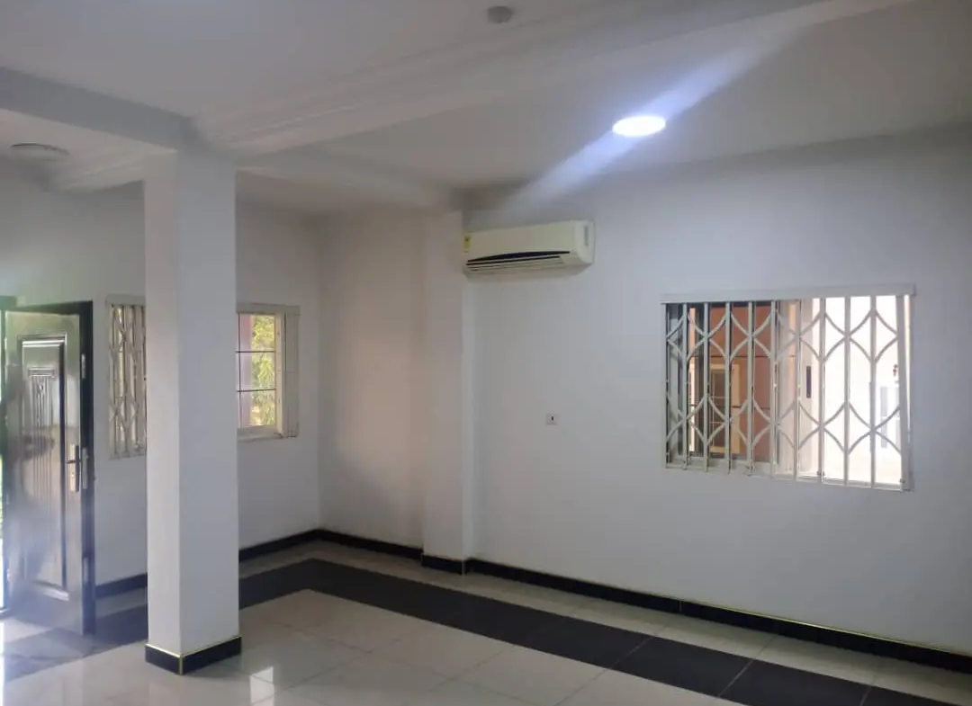 5 Bedroom House for Rent in Cantonments, Accra
