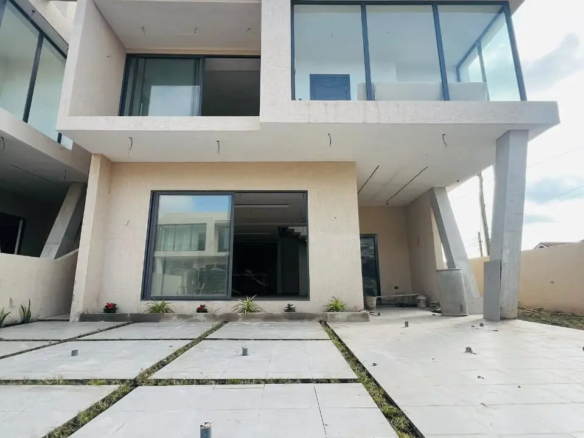 4 bedroom house sale botwe school junction