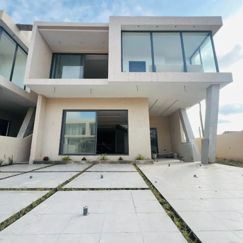 4 bedroom house sale botwe school junction