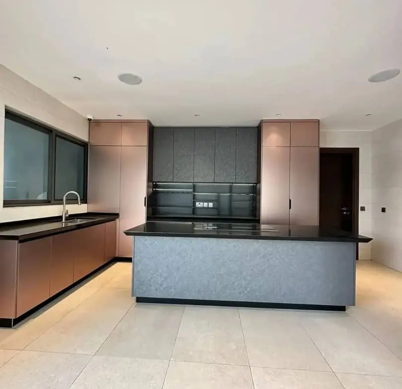 5 bedroom house for sale adjiriganor​