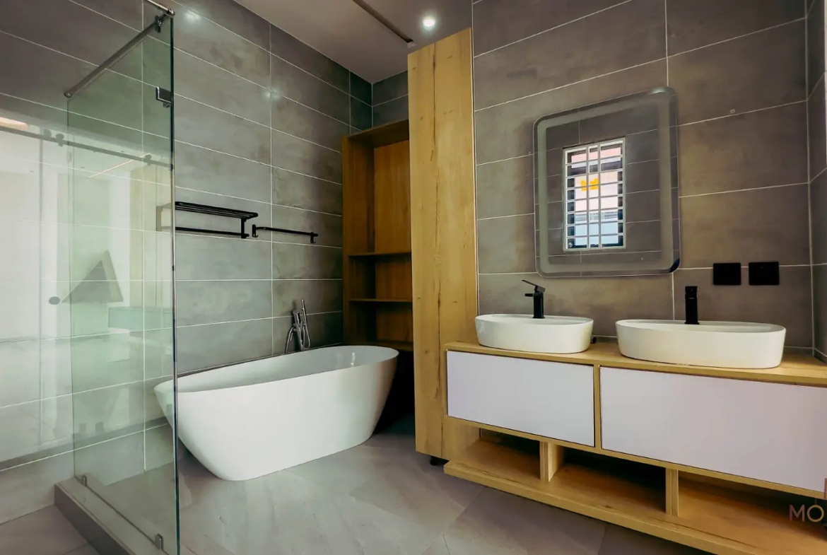 houses for sale at botwe