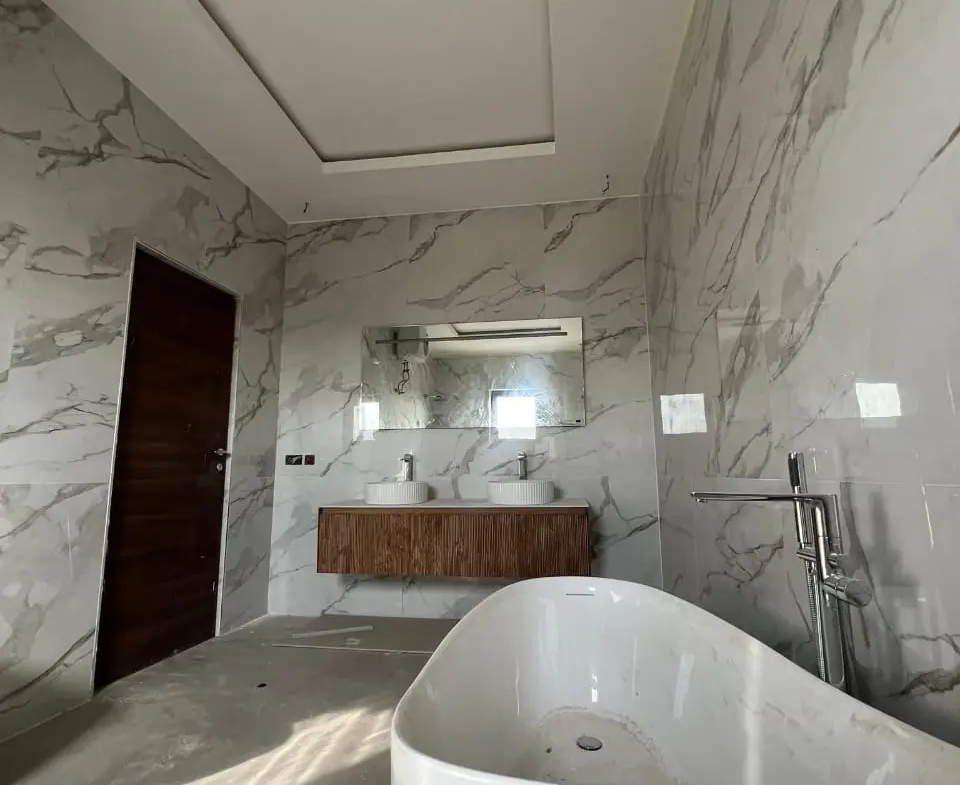 4 bedroom house sale botwe school junction