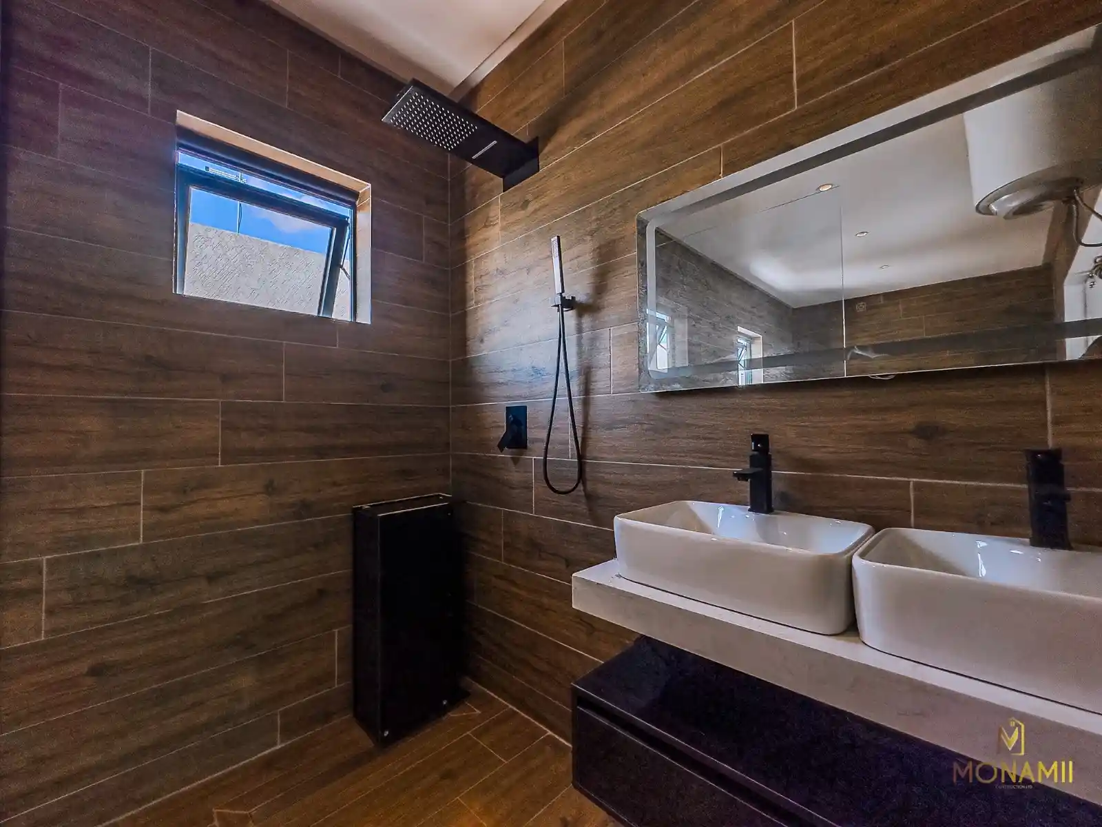 4 bedroom house sale lakeside estate