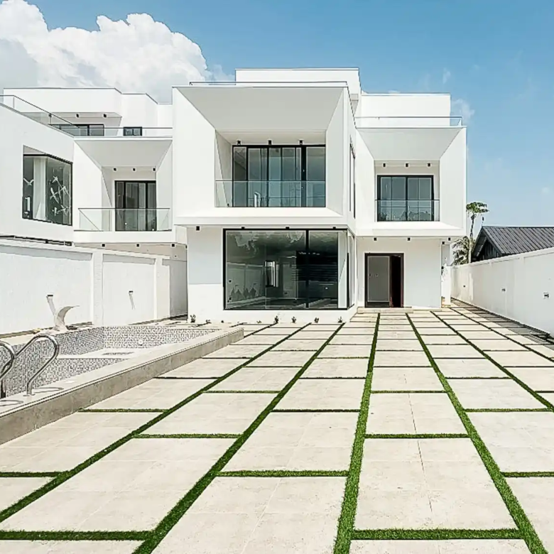 5 bedroom houses for sale in ashaley botwe