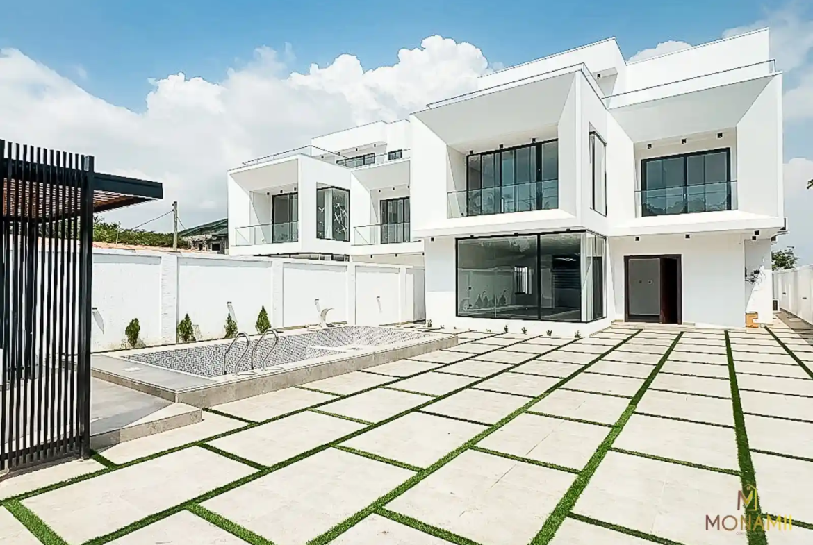 5 bedroom houses for sale in ashaley botwe