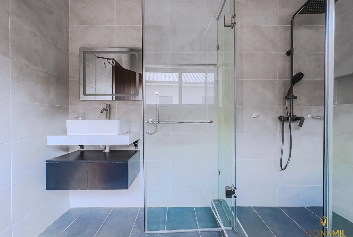 3 bedroom house for sale in Lakeside