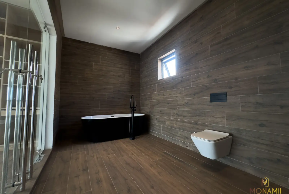 4 bedroom house sale lakeside estate