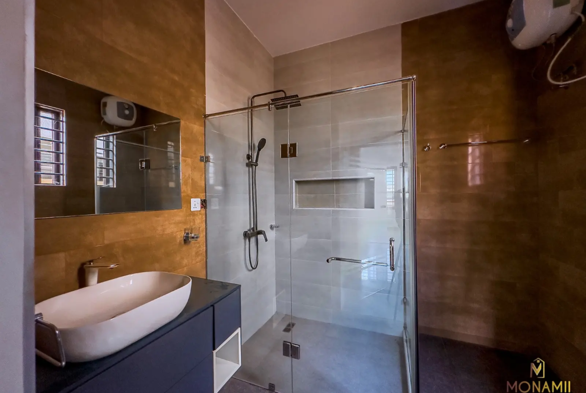 3 bedroom house for sale at Lakeside Estate