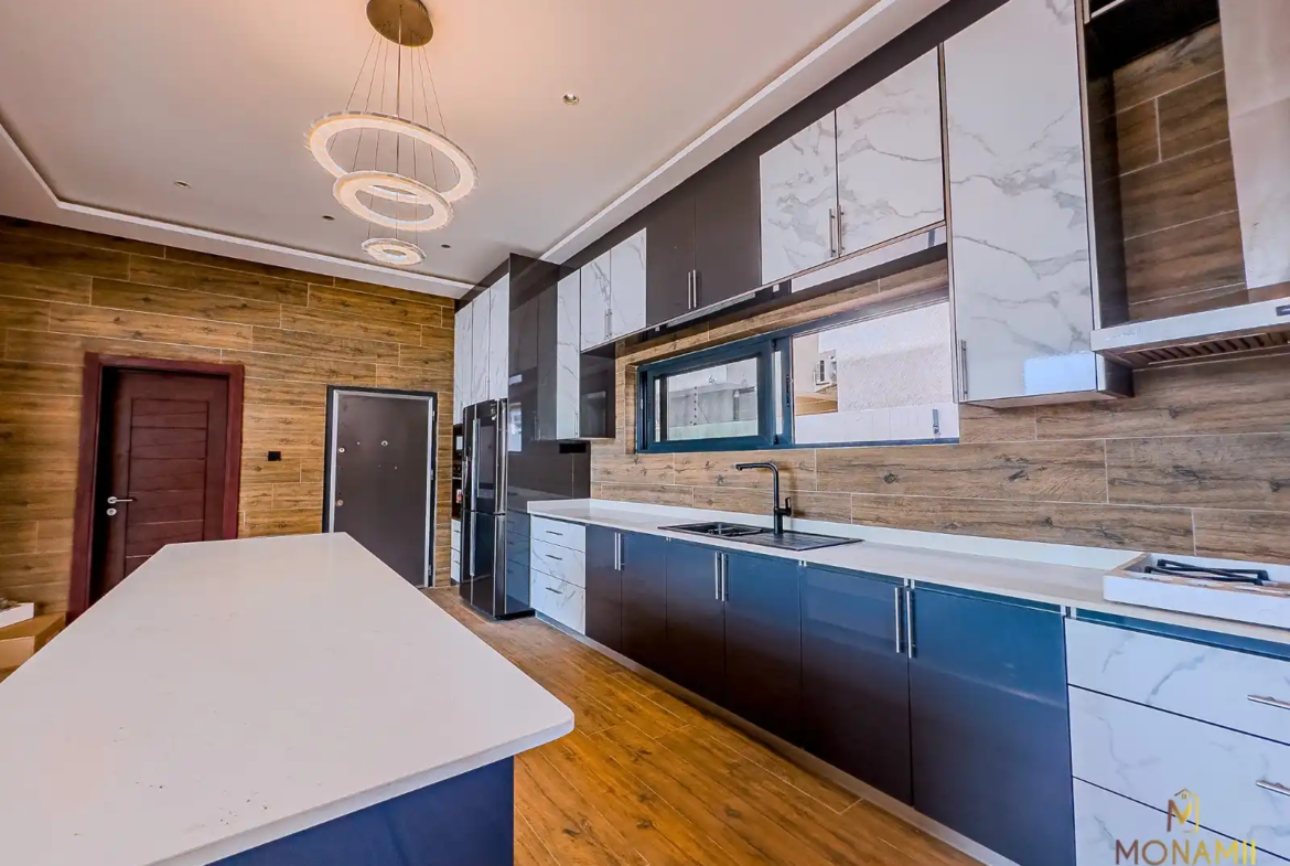 4 bedroom house sale lakeside estate