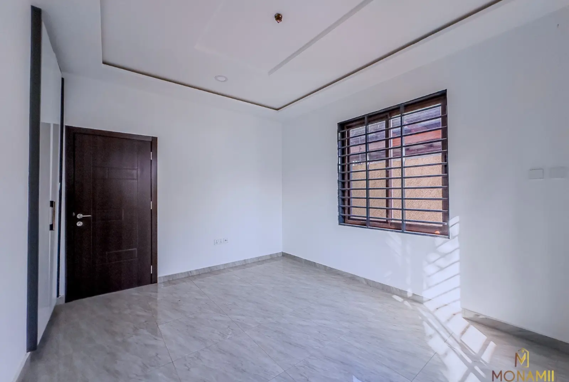 3 bedroom house for sale at Lakeside Estate