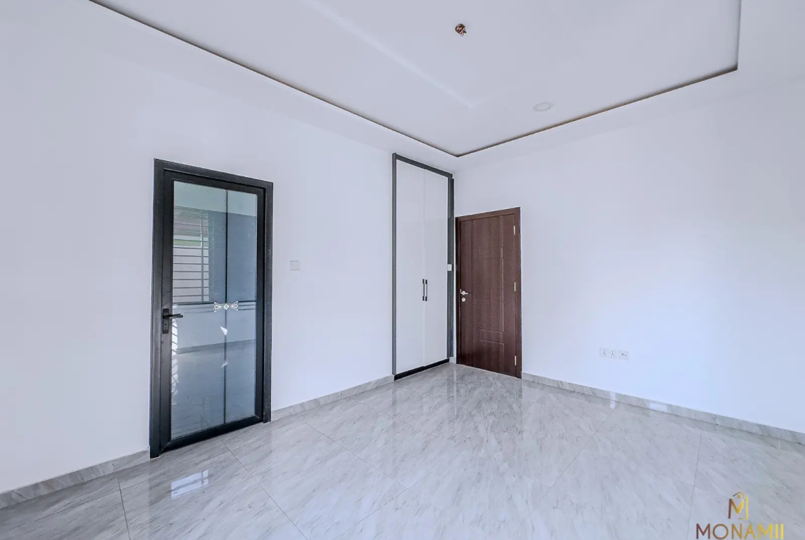 3 bedroom house for sale at Lakeside Estate