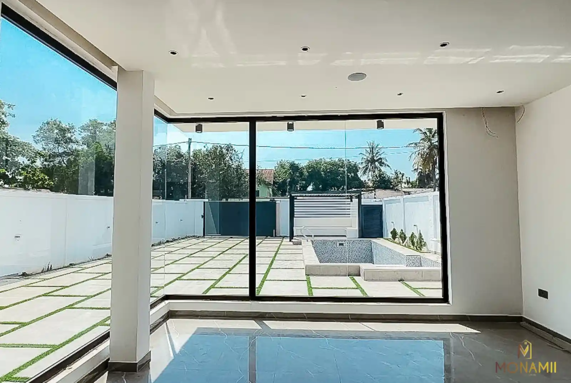 5 bedroom houses for sale in ashaley botwe