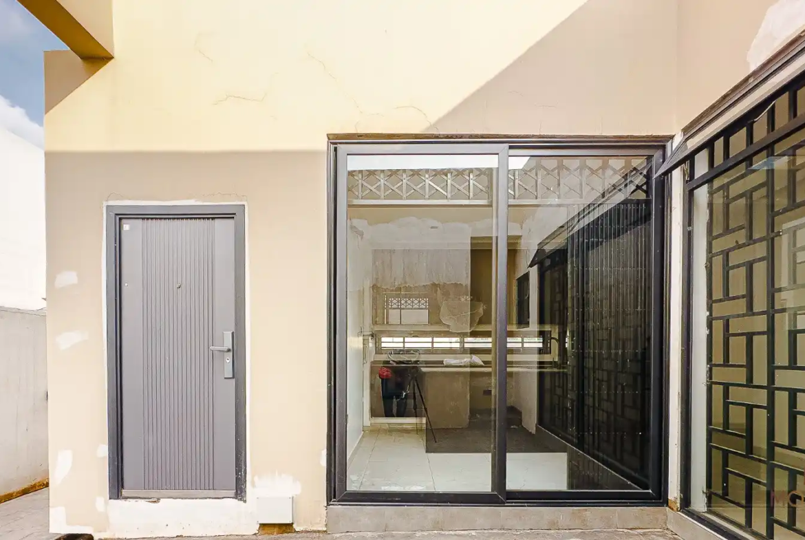 houses for sale at ashaley botwe​