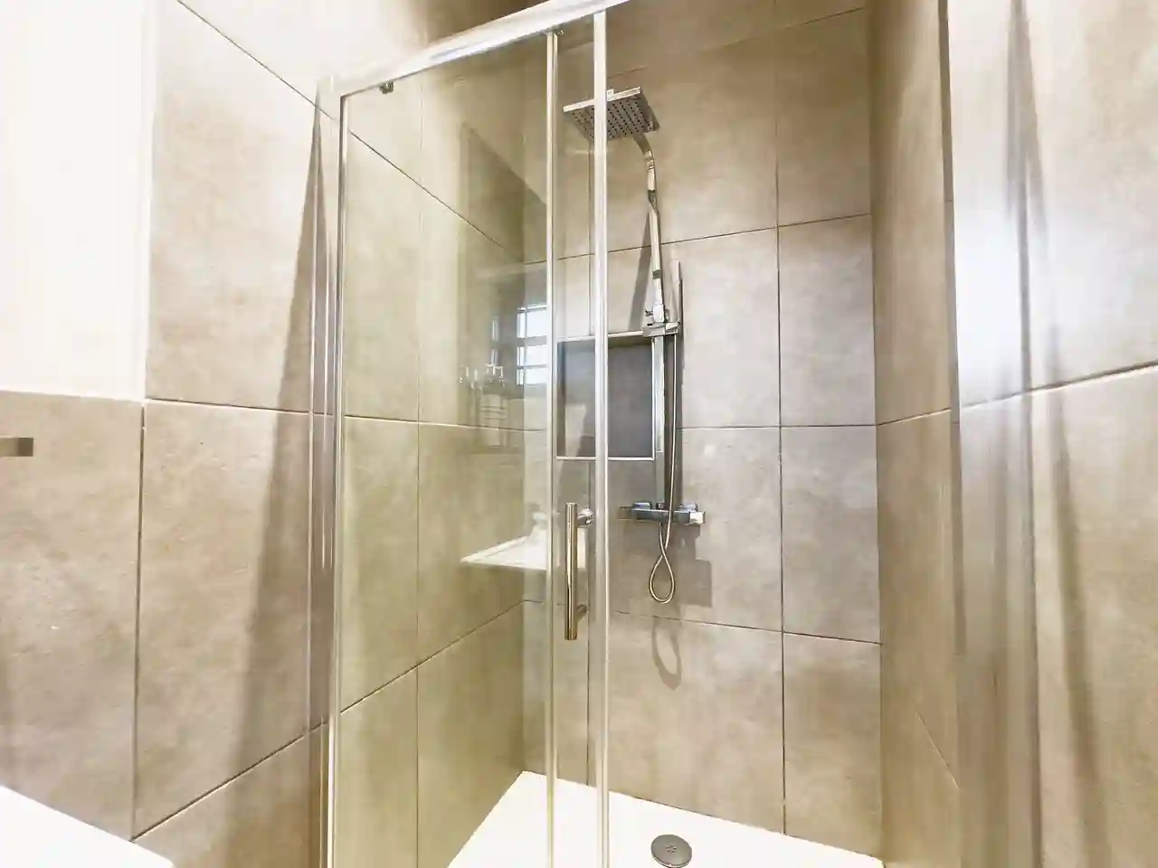 3 bedroom house for rent east airport