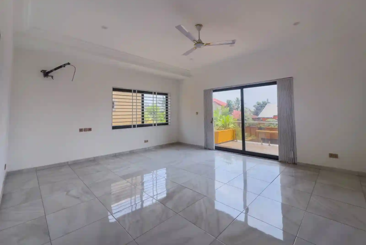 3 bedroom house for sale in ashaley botwe​