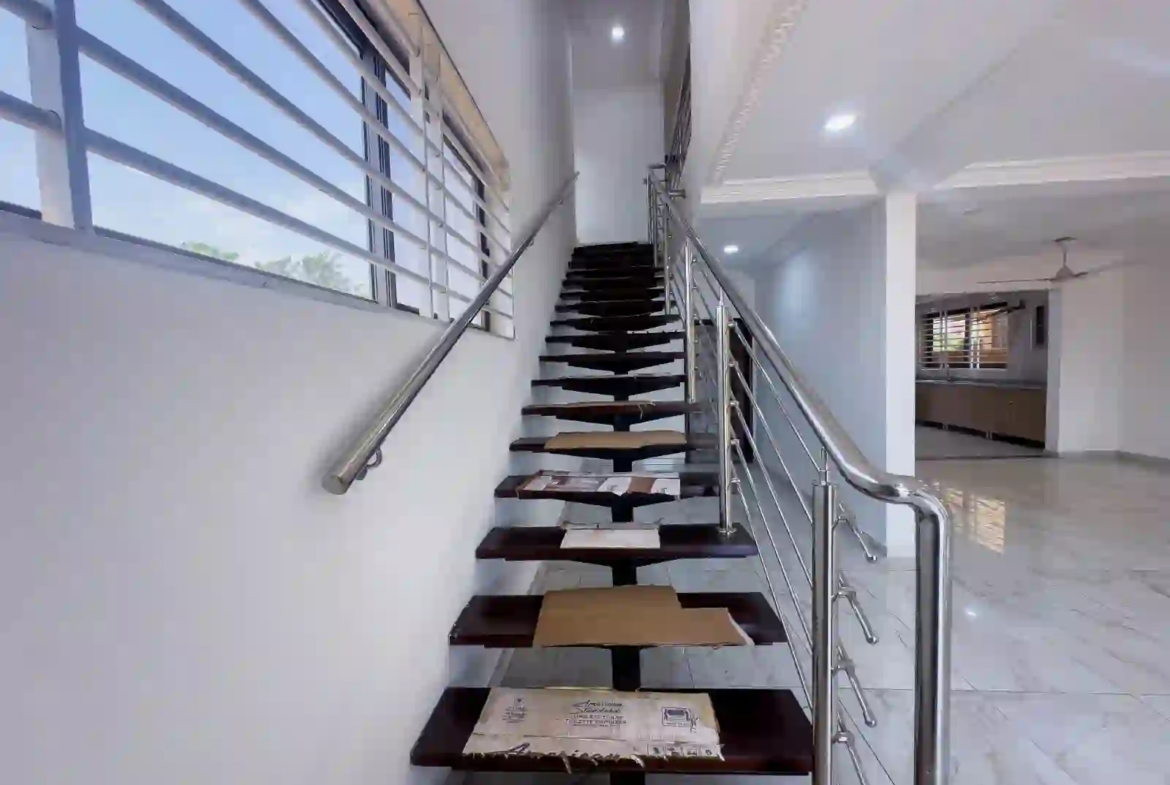 3 bedroom house for sale in ashaley botwe​