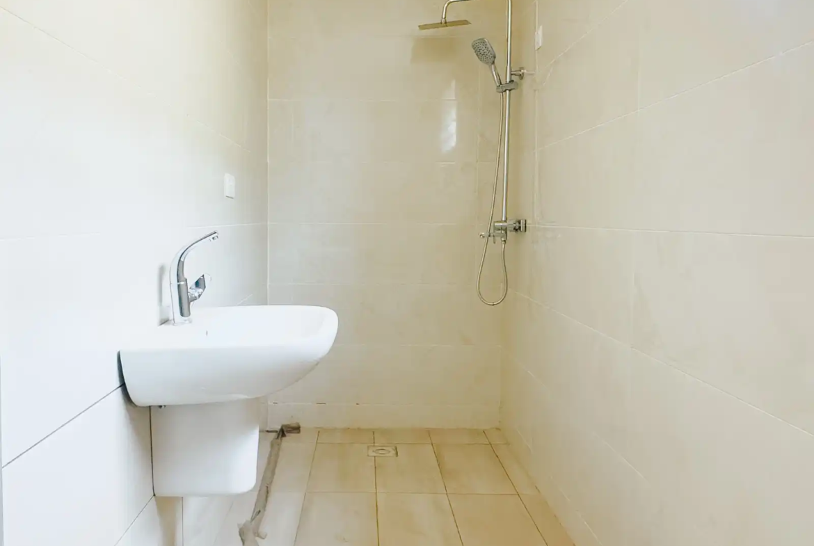 3 bedroom house rent in a gated community achimota