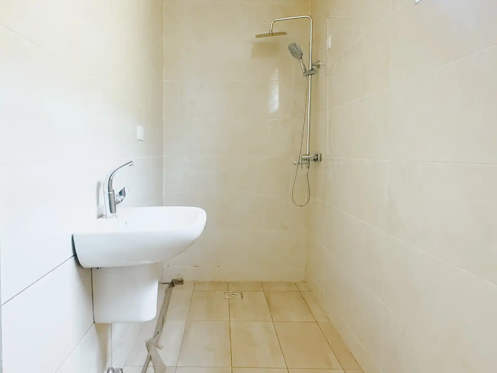 3 bedroom house rent in a gated community achimota