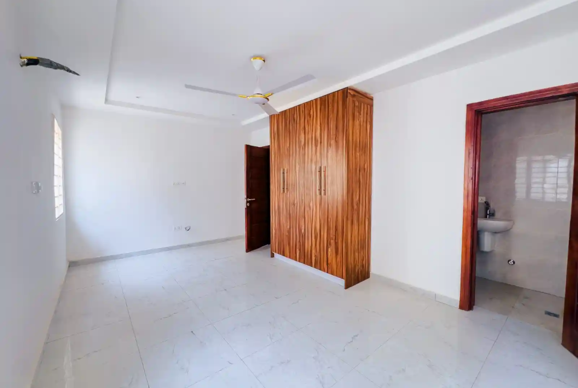 2 bedroom house sale gated community achimota