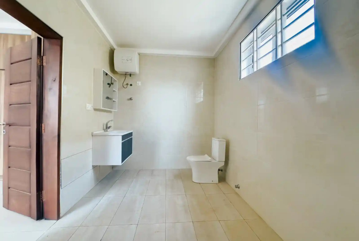 3 bedroom house rent in a gated community achimota