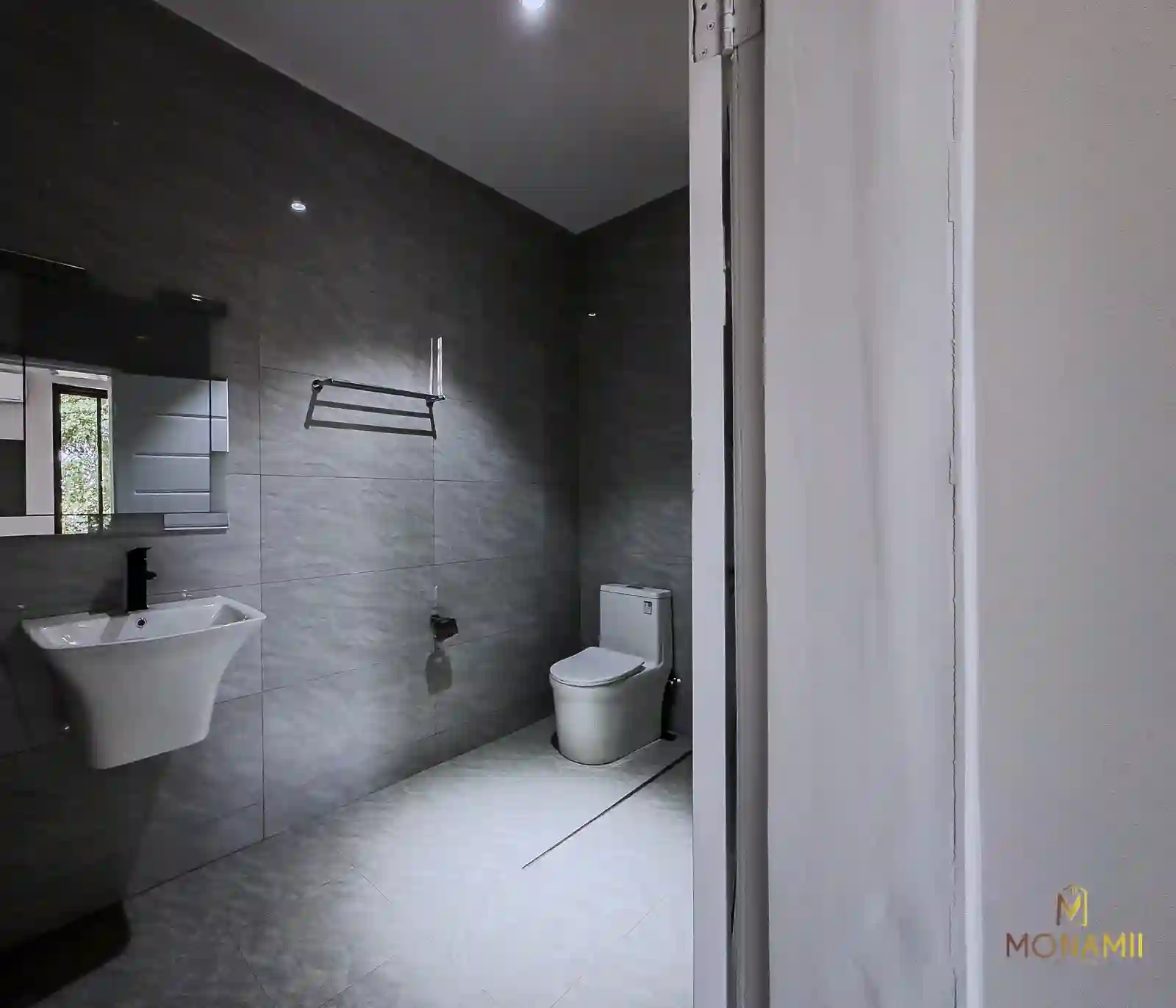 bedroom house for sale in lakeside estate