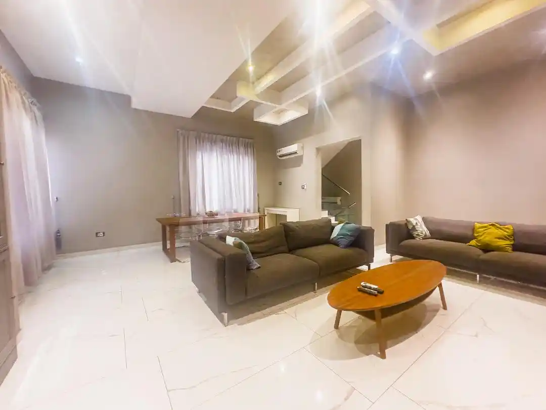 4 bedroom house for rent east legon