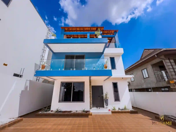 4 bedroom house for sale in lakeside estate