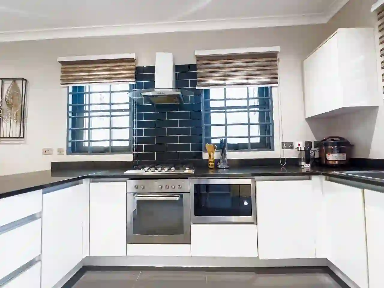 3 bedroom house for rent east airport