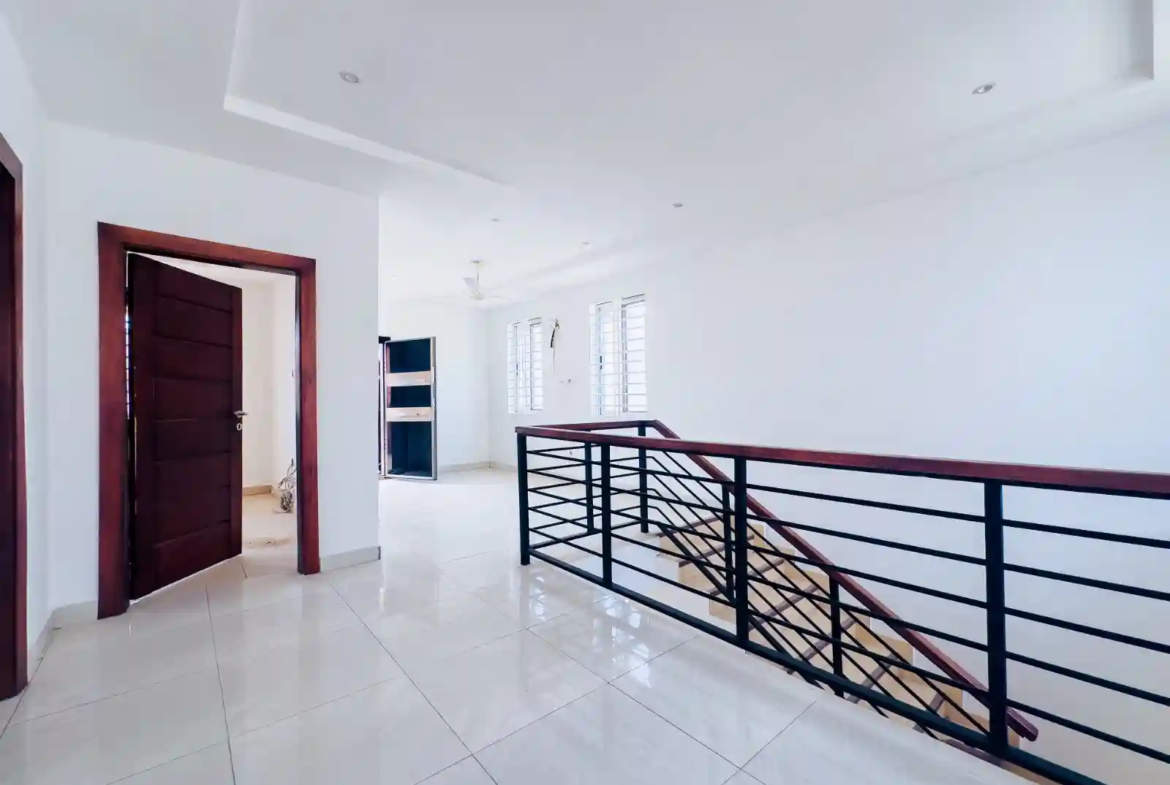 3 bedroom house rent in a gated community achimota